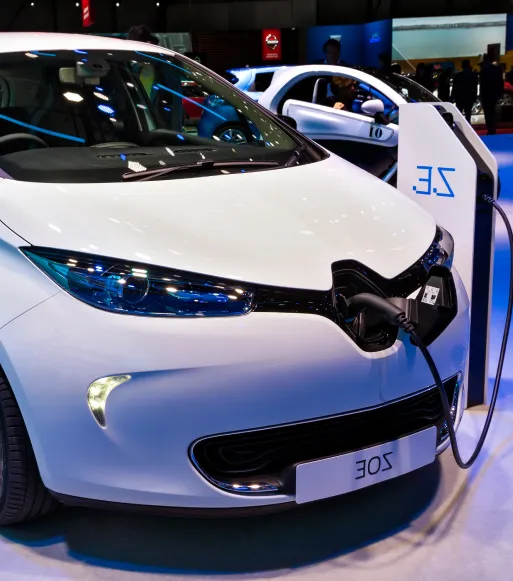 Choisissez de rouler propre avec la gamme E-tech, véhicules électriques Renault, Garage Chémery Auto, agent Renault à Chémery près de Controis en Sologne, Loir et Cher (41)